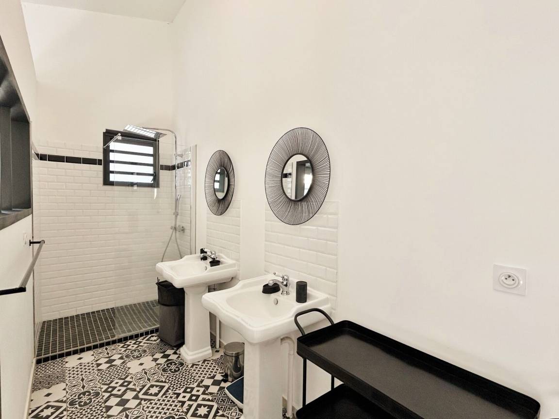Salle de bains double vasque